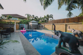 E&S pool villa